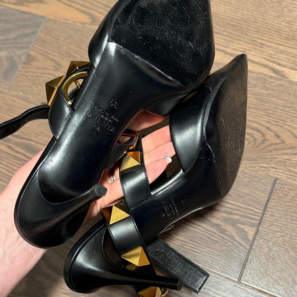 Valentino Rockstud Roman Heels 39 - Picture 5 of 6